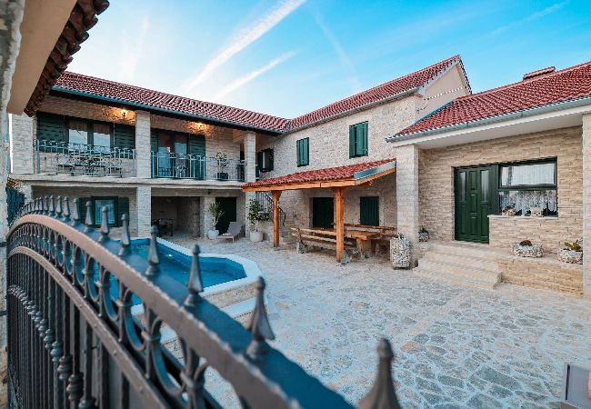 Ferienhaus in Gornje Ceranje - Authentic Villa Vita Ferienhaus in Gornje Ceranje - Authentic Villa Vita