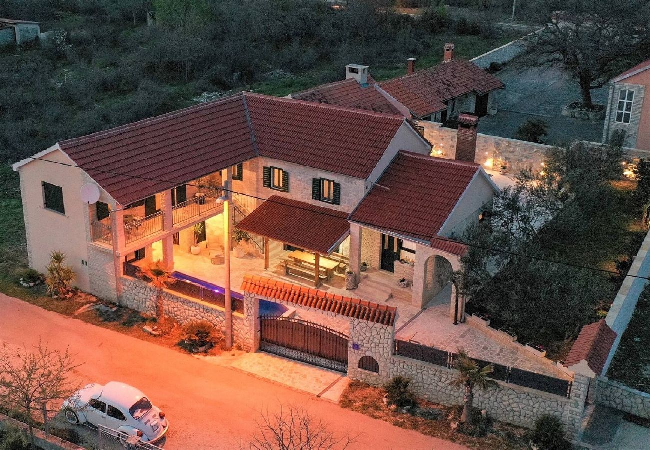 Villa in Gornje Ceranje - Authentic Villa Vita