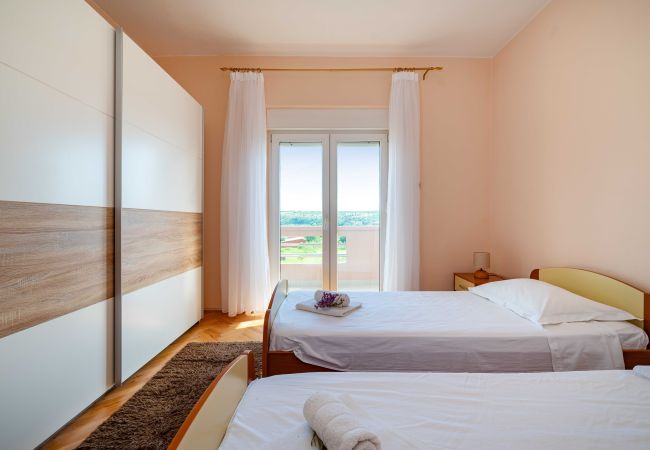 Ferienwohnung in Posedarje - Sea view apartment Nika Ferienwohnung in Posedarje - Sea view apartment Nika