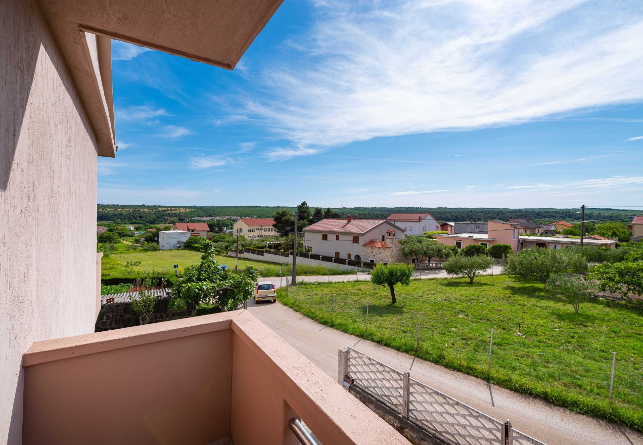 Ferienwohnung in Posedarje - Sea view apartment Nika