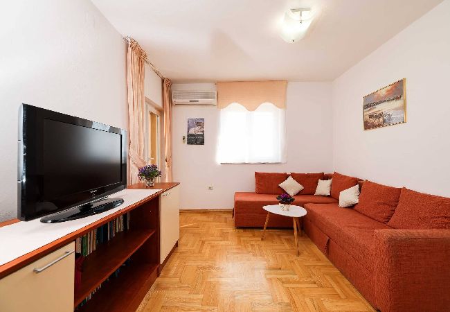 Ferienhaus in Maslenica - Holiday home Nekic Ferienhaus in Maslenica - Holiday home Nekic