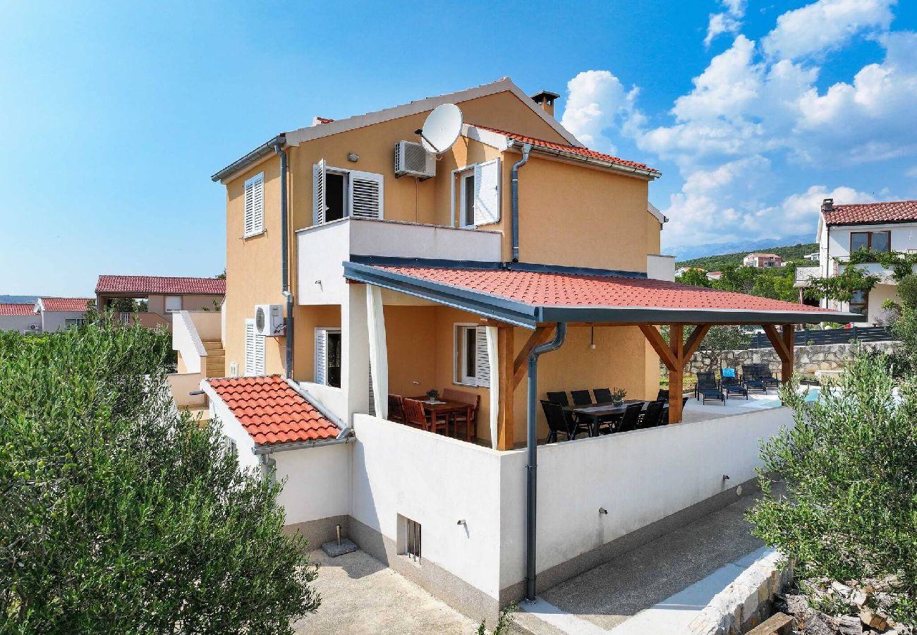 Ferienhaus in Maslenica - Holiday home Nekic