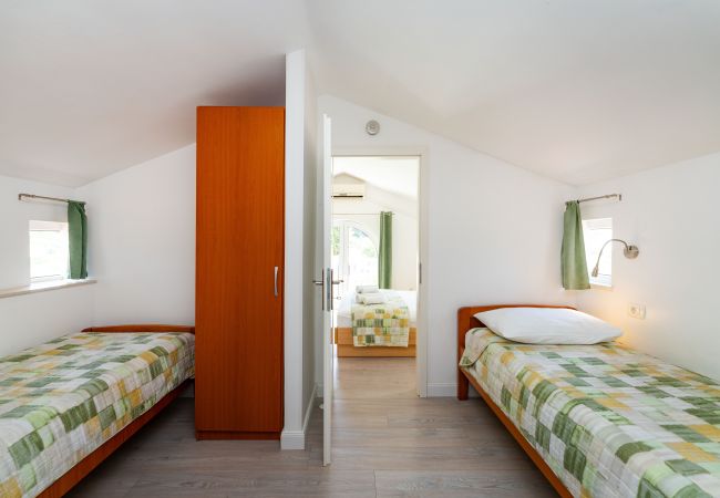 Ferienhaus in Peracko Blato - Villa Green Paradise Ferienhaus in Peracko Blato - Villa Green Paradise