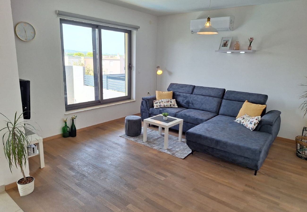 Ferienwohnung in Šibenik - Sea view apartment Roza