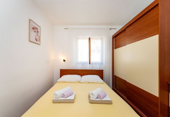 Ferienhaus in Maslenica - Holiday home Anatea Ferienhaus in Maslenica - Holiday home Anatea