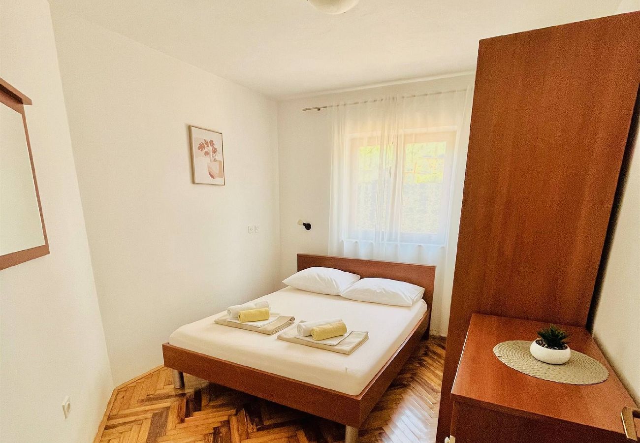 Ferienhaus in Maslenica - Holiday home Anatea
