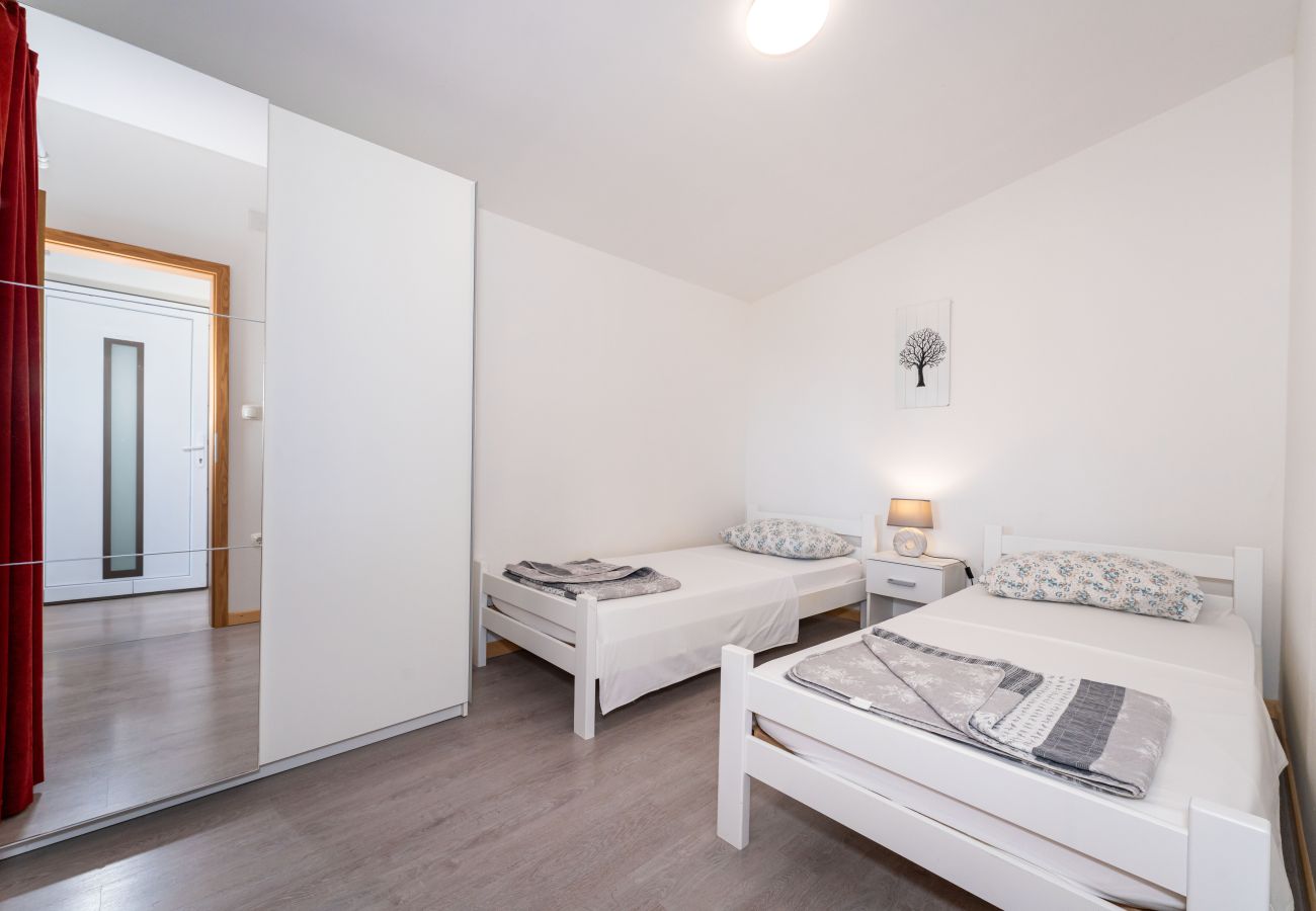 Ferienhaus in Visocane - Apartment Visocane with private pool