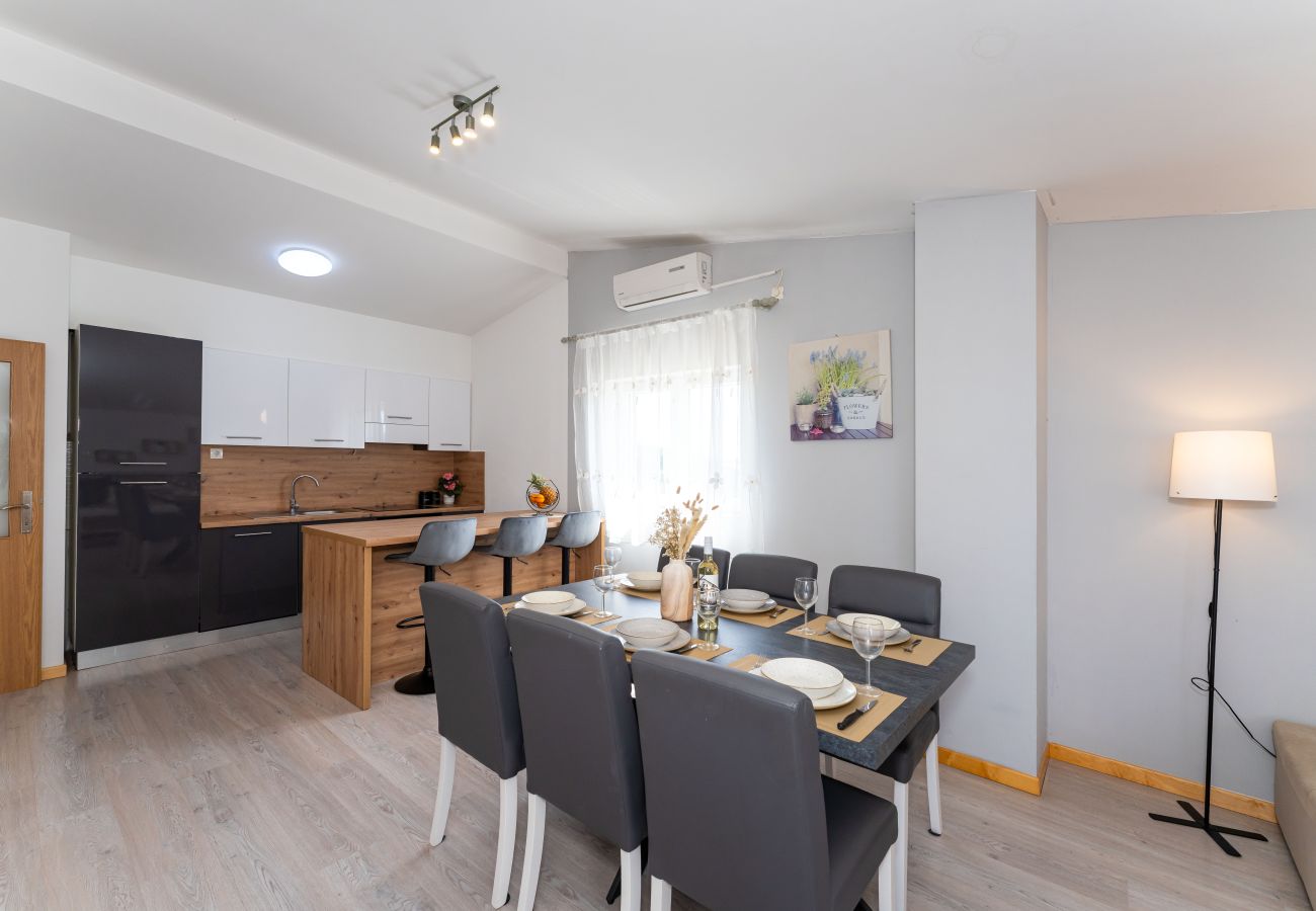 Ferienhaus in Visocane - Apartment Visocane with private pool