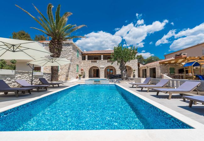 Villa in Sukošan - Authentic Villa Dumina Villa in Sukošan - Authentic Villa Dumina