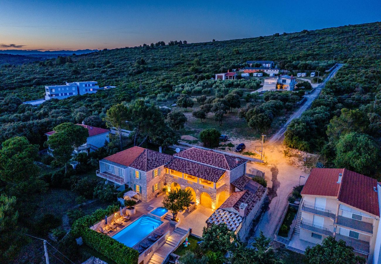Ferienhaus in Sukošan - Authentic Villa Dumina