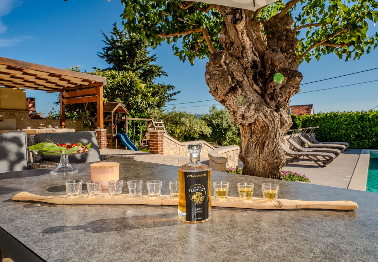 Ferienhaus in Sukošan - Authentic Villa Dumina