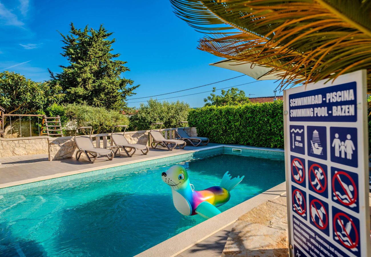 Ferienhaus in Sukošan - Authentic Villa Dumina