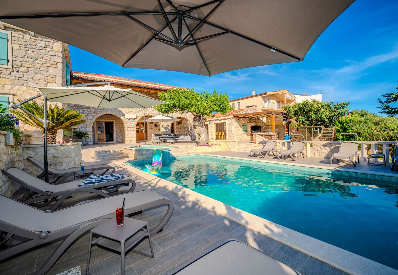 Ferienhaus in Sukošan - Authentic Villa Dumina