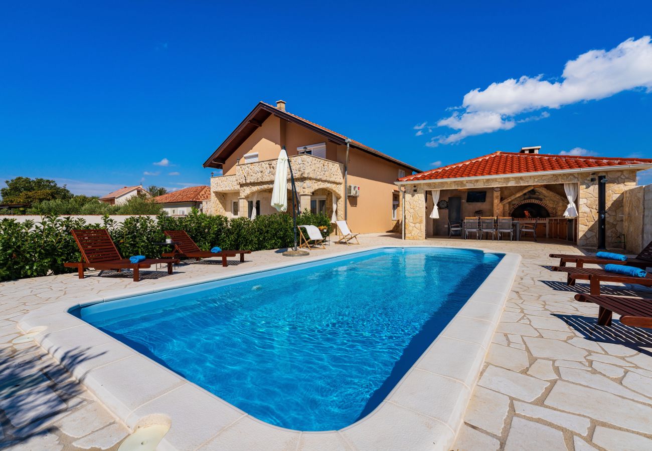 Ferienhaus in Vodice - Holiday home Briscola