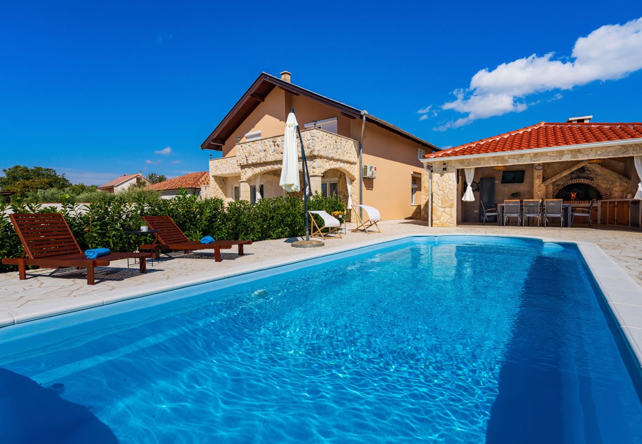 Ferienhaus in Vodice - Holiday home Briscola