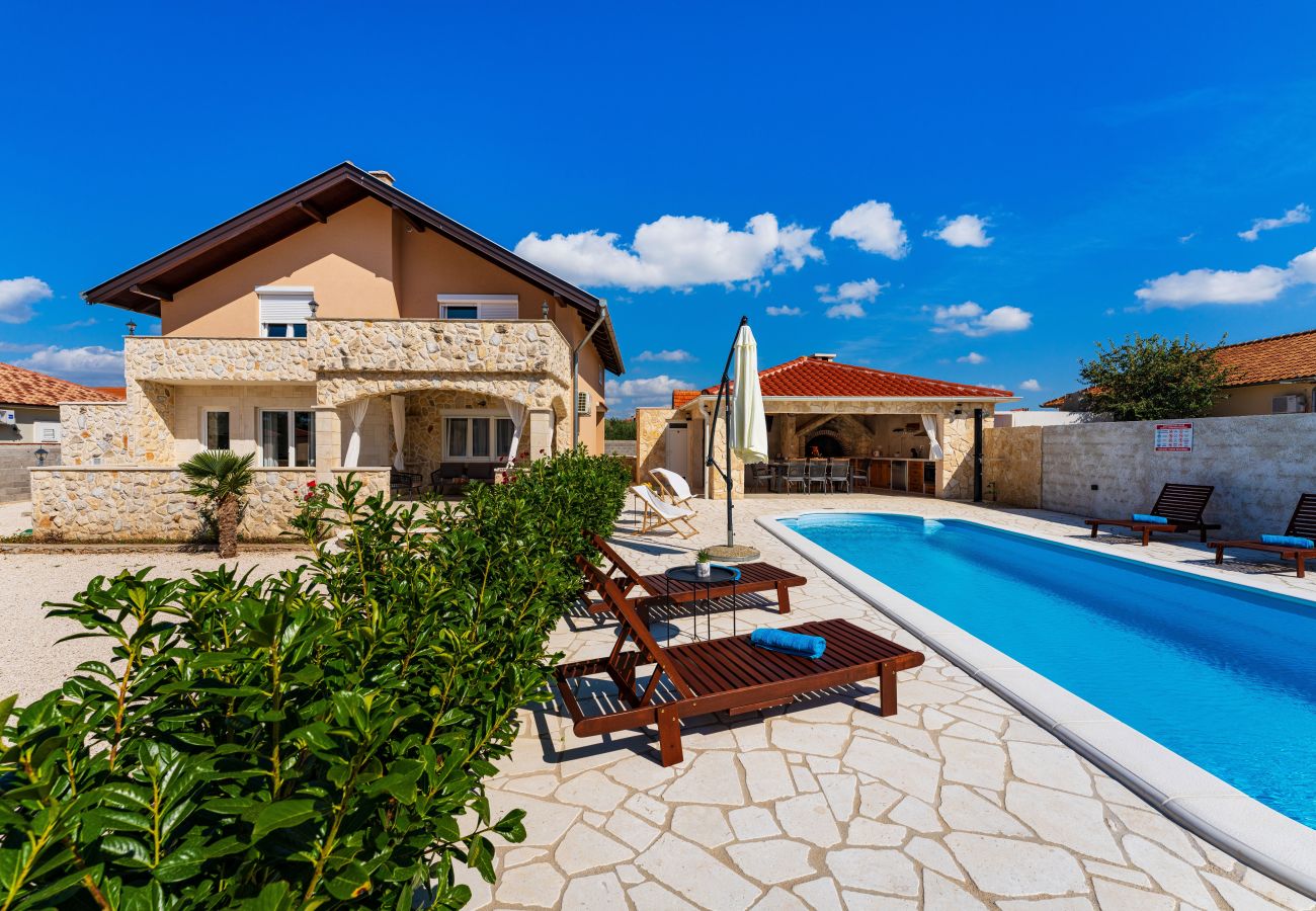 Ferienhaus in Vodice - Holiday home Briscola