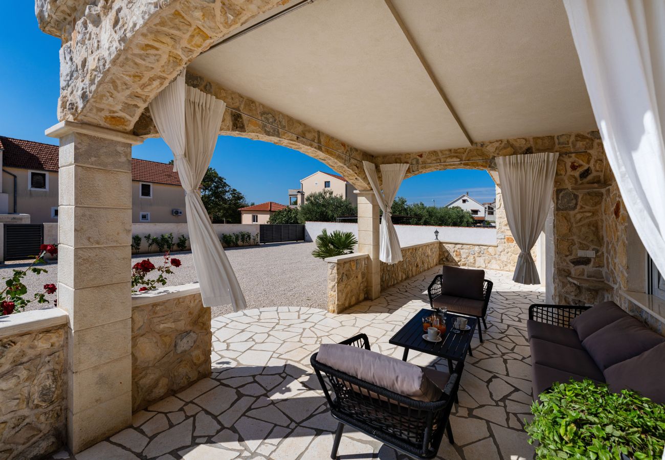 Ferienhaus in Vodice - Holiday home Briscola