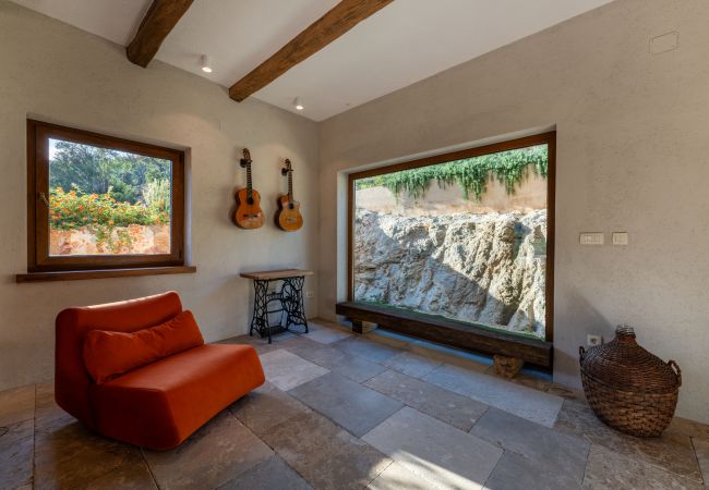 Ferienhaus in Svirce - Authentic Villa Fisola Ferienhaus in Svirce - Authentic Villa Fisola