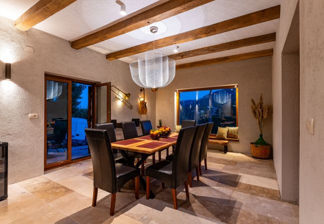 Ferienhaus in Svirce - Authentic Villa Fisola Ferienhaus in Svirce - Authentic Villa Fisola