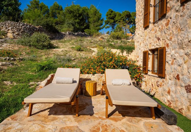 Ferienhaus in Svirce - Authentic Villa Fisola Ferienhaus in Svirce - Authentic Villa Fisola