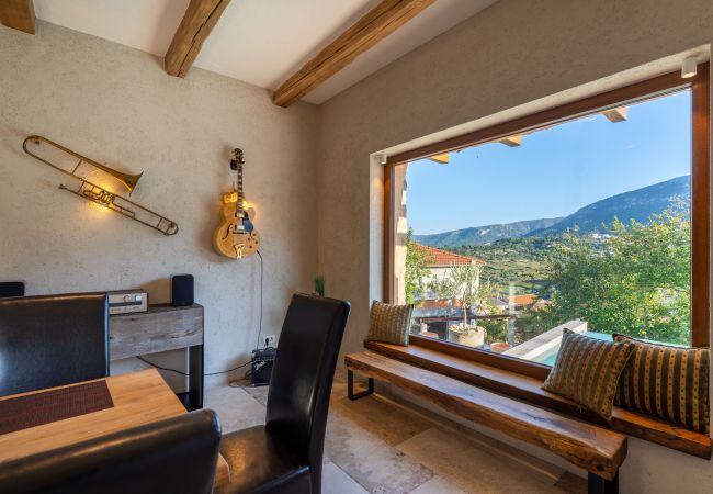 Ferienhaus in Svirce - Authentic Villa Fisola Ferienhaus in Svirce - Authentic Villa Fisola