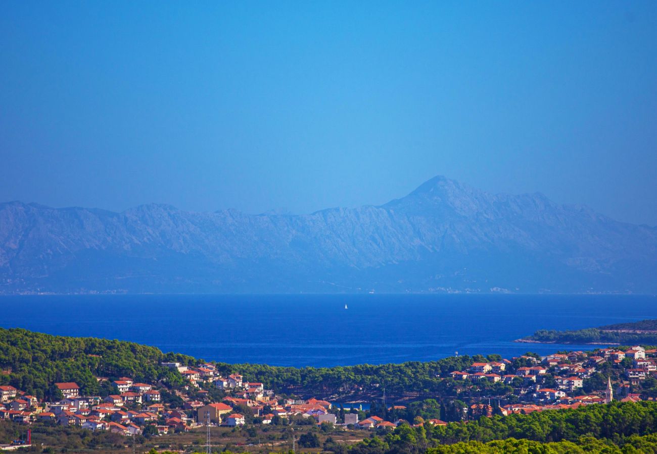 Ferienhaus in Svirce - Sea view Villa Amaria