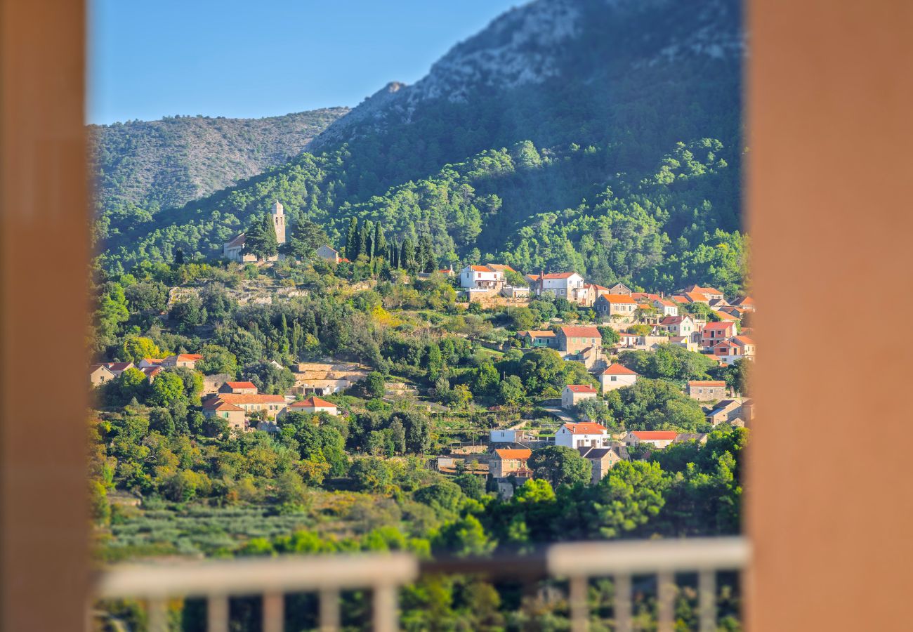 Ferienhaus in Svirce - Sea view Villa Amaria