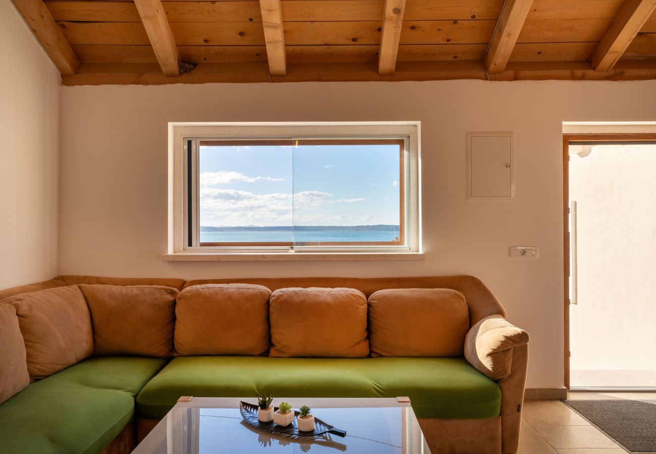 Ferienhaus in Rtina - Holiday home Fortica