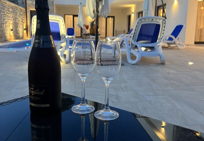 Ferienhaus in Gornje Raštane - Villa Sokol with private pool Ferienhaus in Gornje Raštane - Villa Sokol with private pool