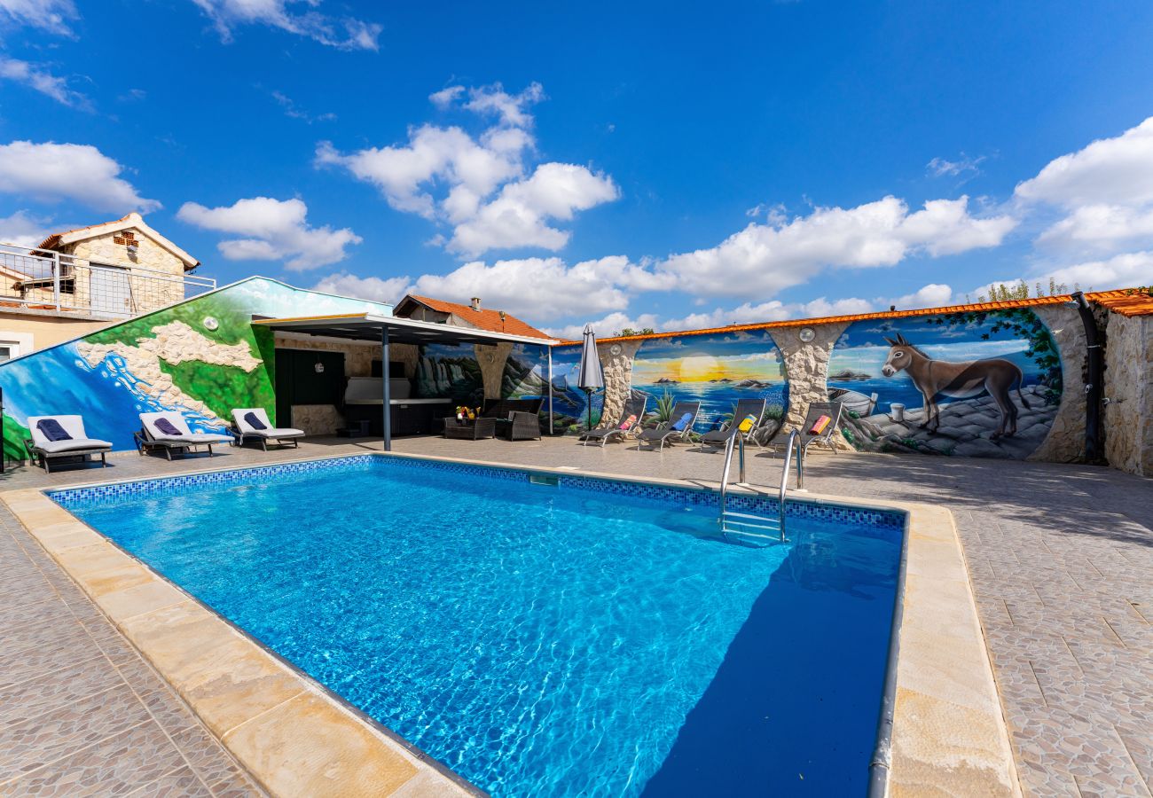 Ferienhaus in Vodice - Holiday home Nadalina