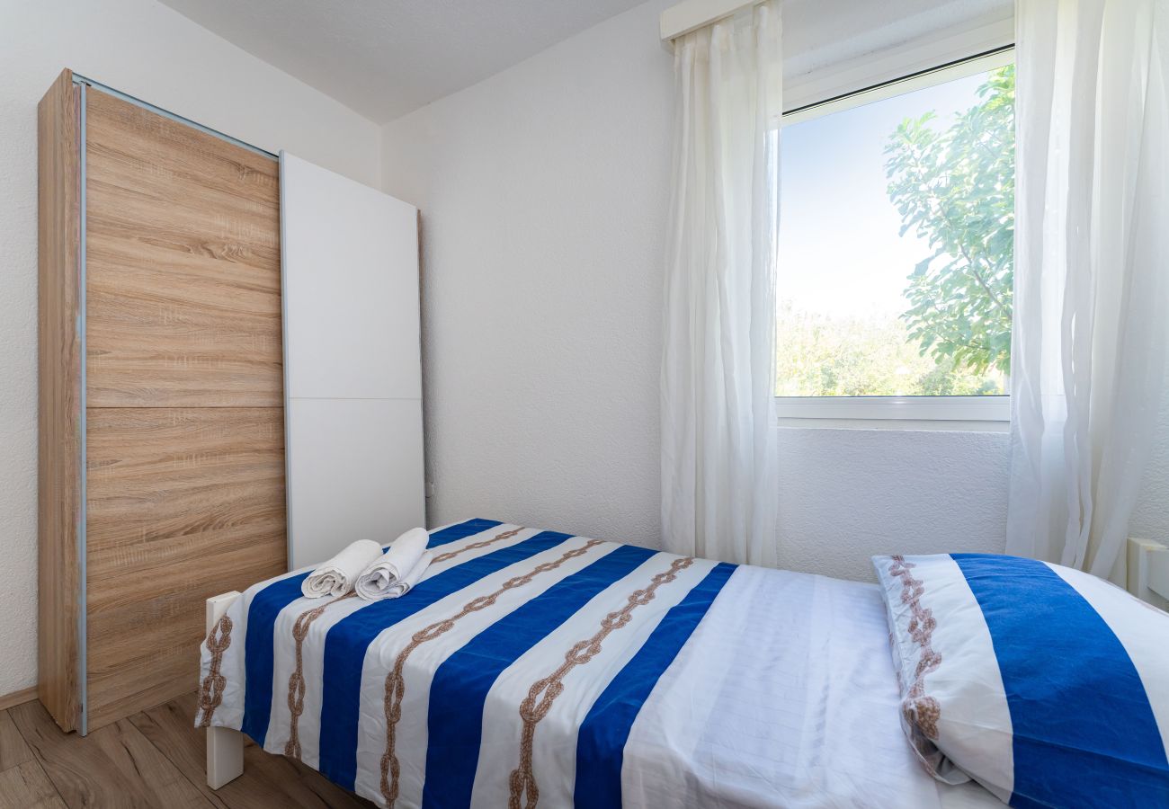 Ferienhaus in Vodice - Holiday home Nadalina