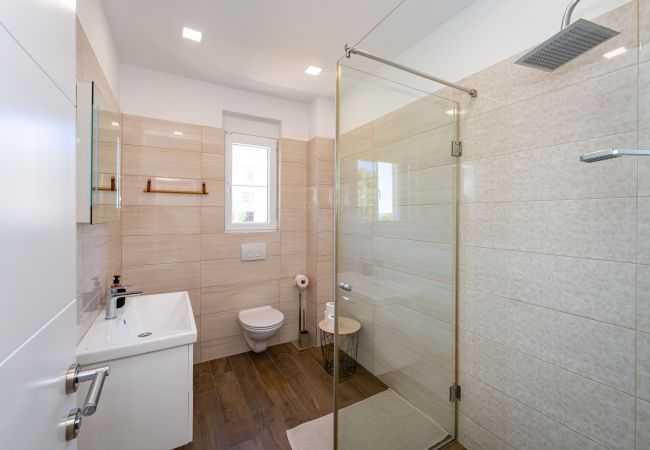 Ferienhaus in Pakoštane - Sea view Villa Tonka Ferienhaus in Pakoštane - Sea view Villa Tonka