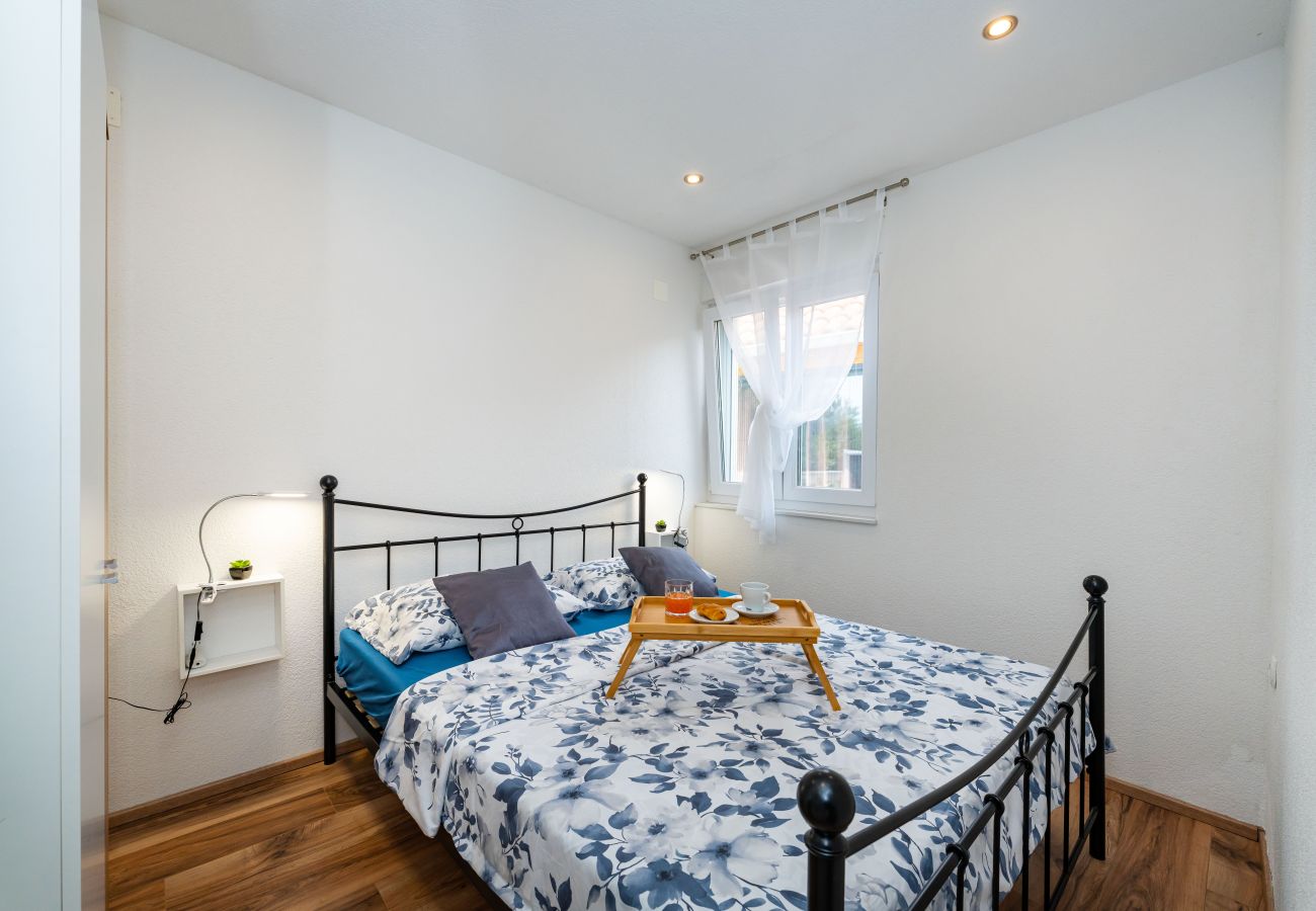 Ferienwohnung in Žaborić - Apartment Nikita with private pool