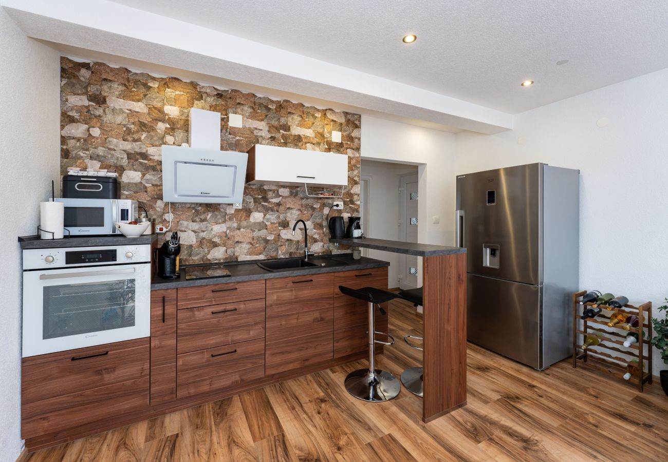 Ferienwohnung in Žaborić - Apartment Nikita with private pool