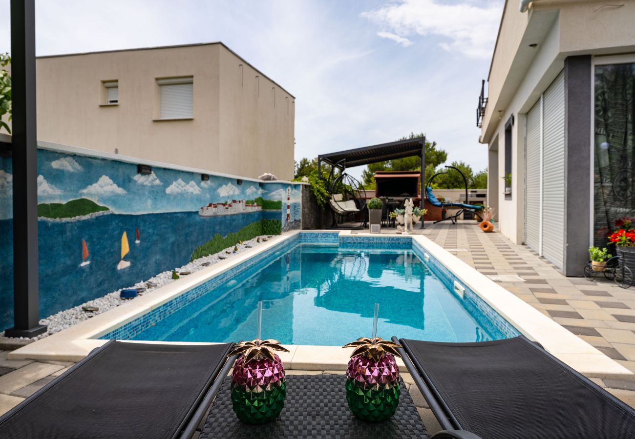 Ferienwohnung in Žaborić - Apartment Nikita with private pool