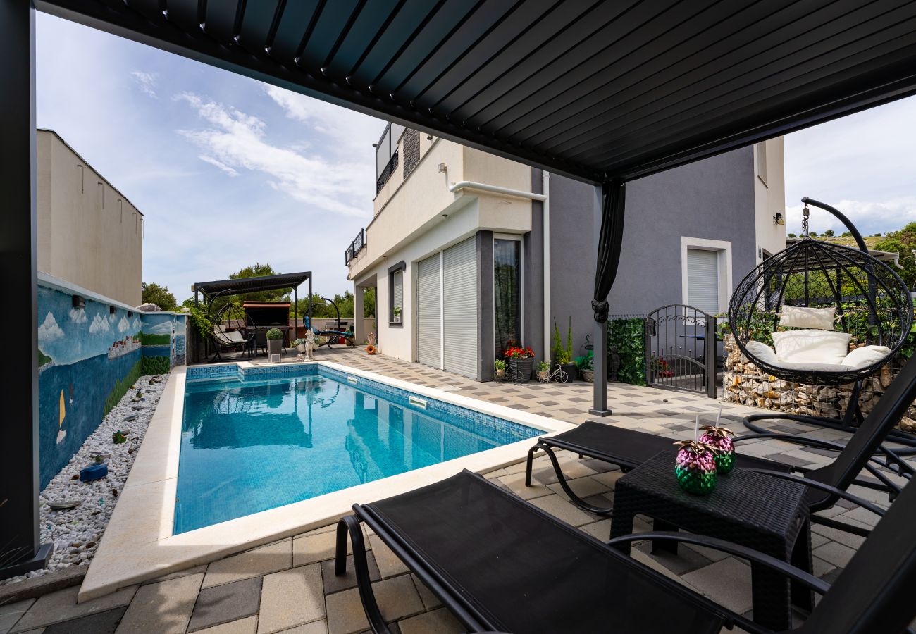 Ferienwohnung in Žaborić - Apartment Nikita with private pool