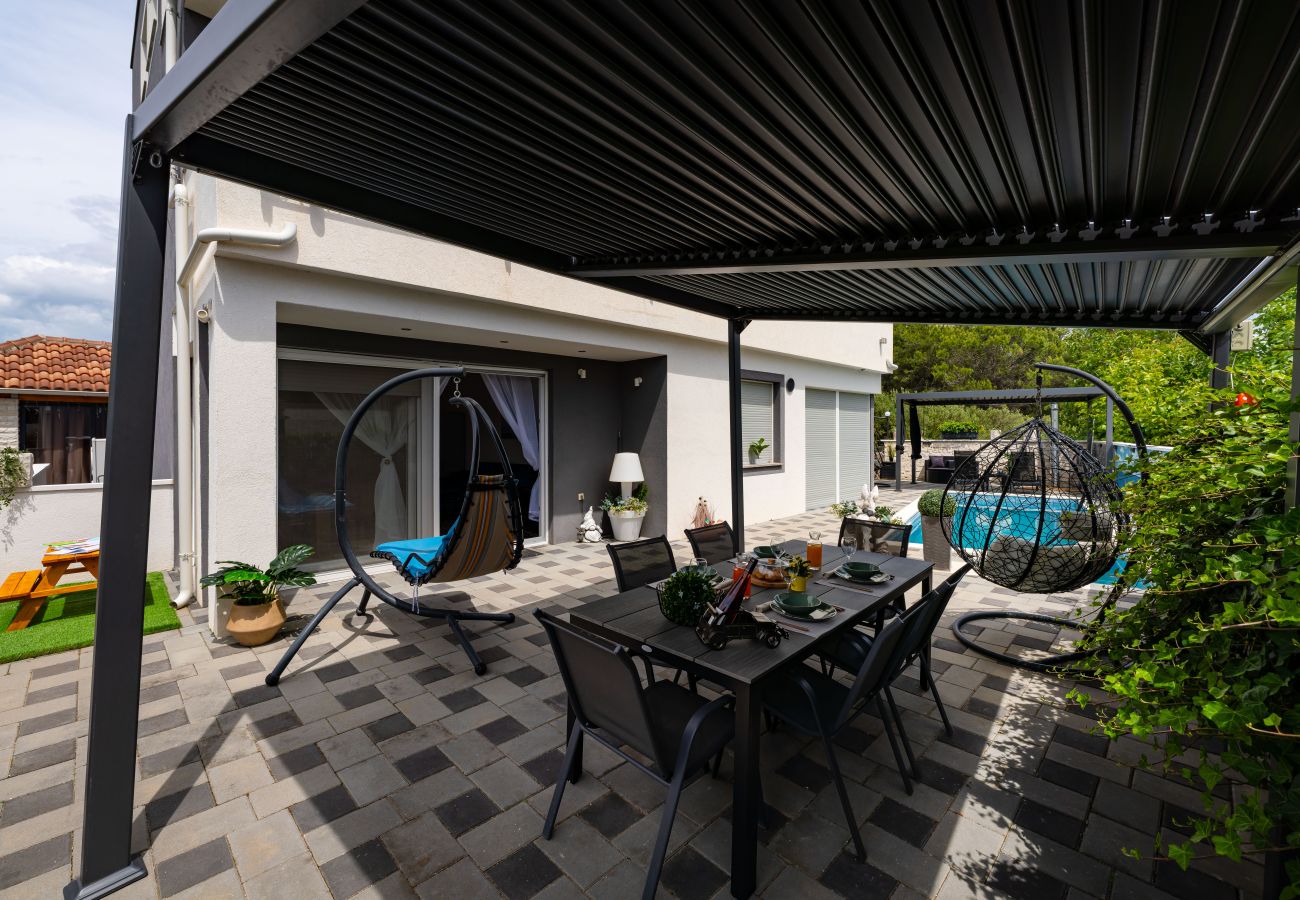 Ferienwohnung in Žaborić - Apartment Nikita with private pool