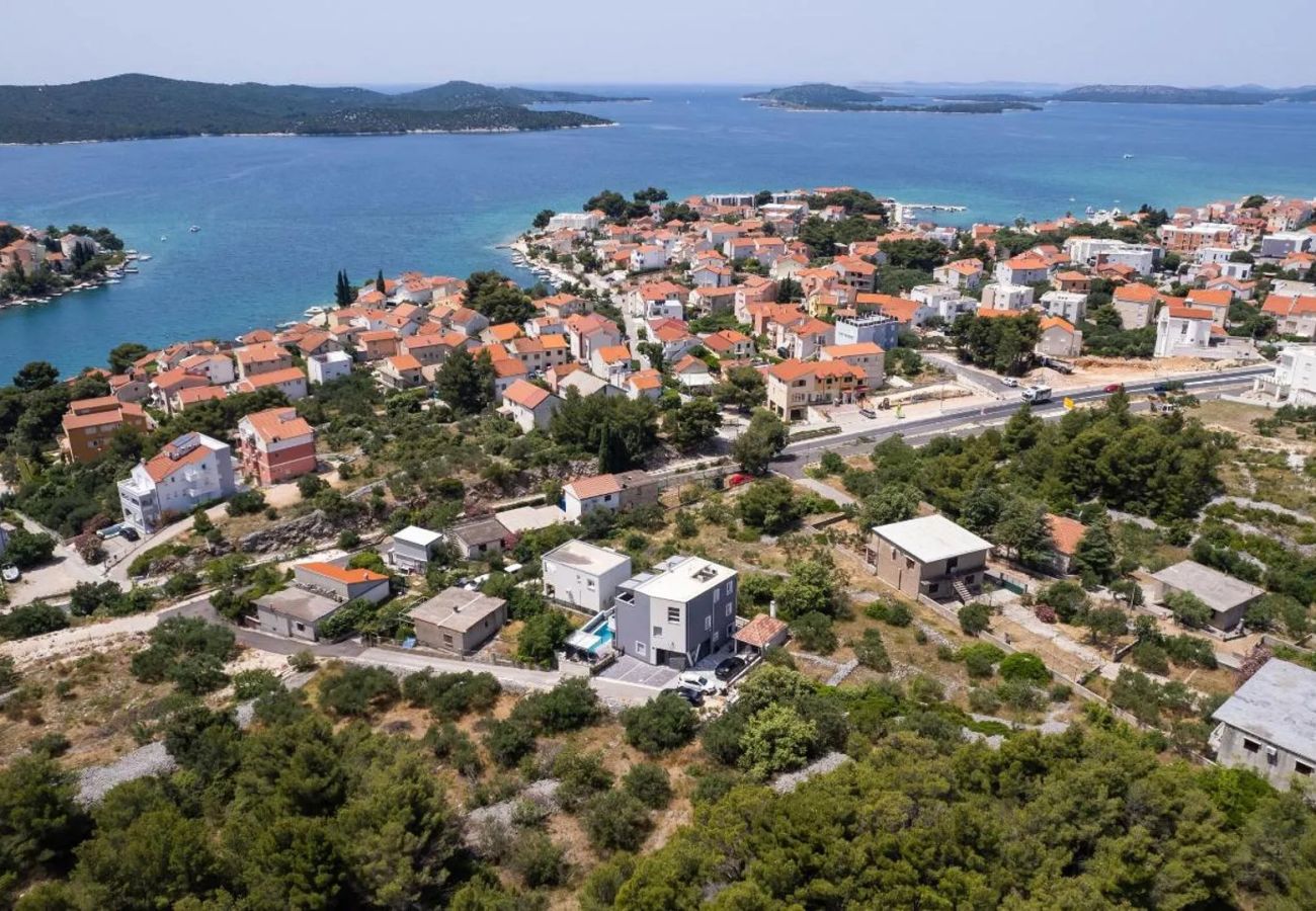 Ferienwohnung in Žaborić - Sea view penthouse Nikita