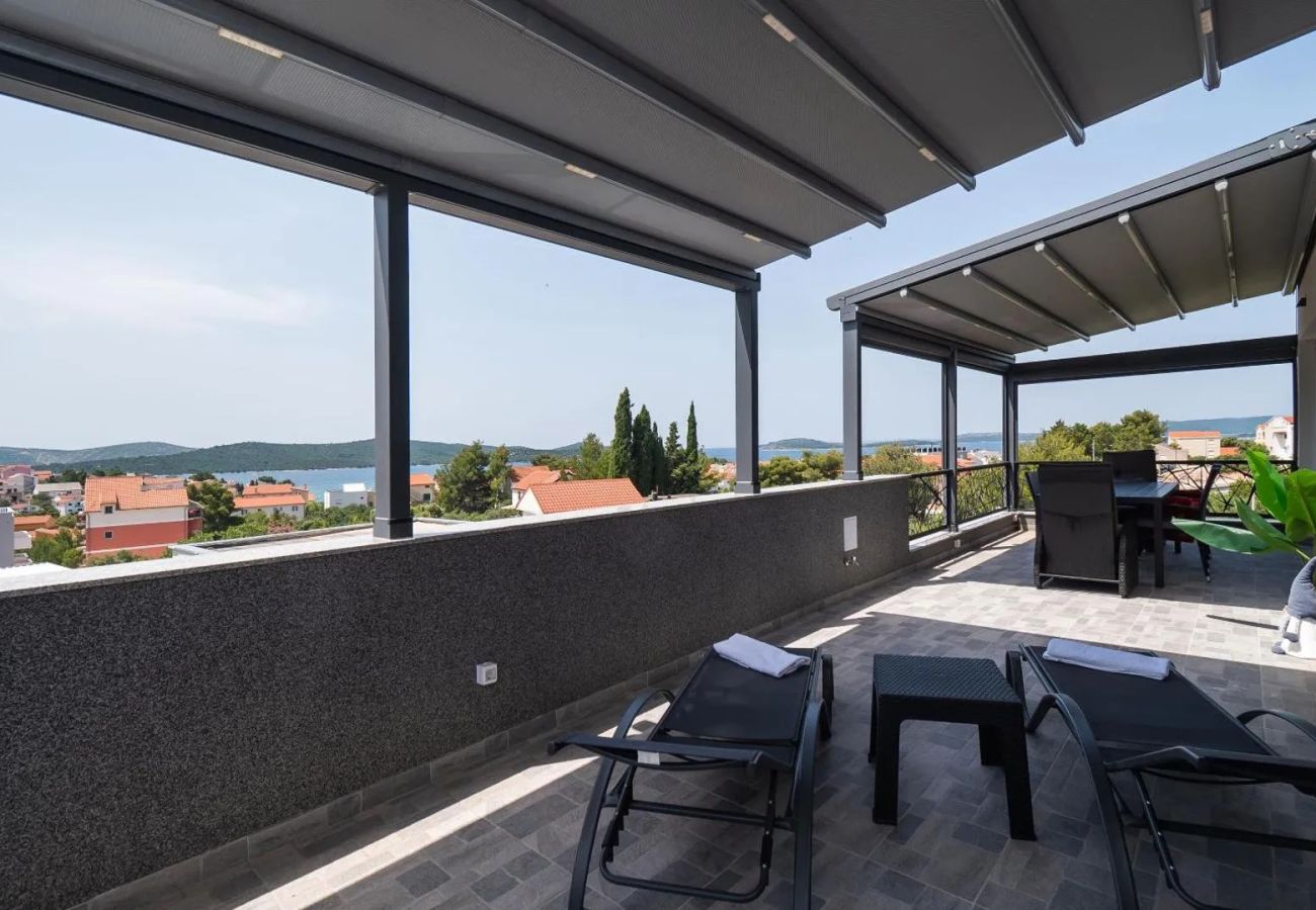 Ferienwohnung in Žaborić - Sea view penthouse Nikita