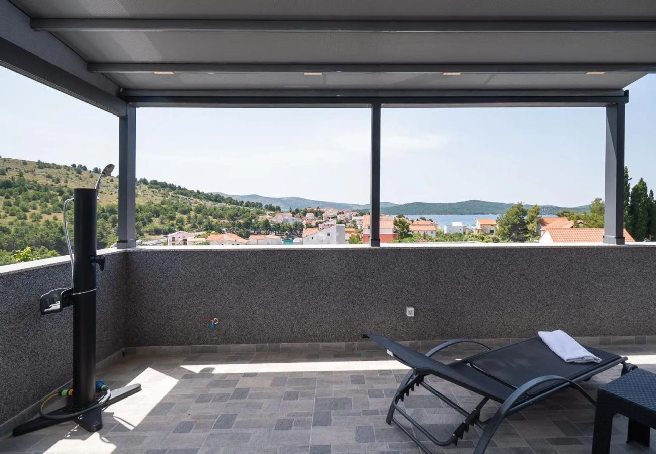 Ferienwohnung in Žaborić - Sea view penthouse Nikita