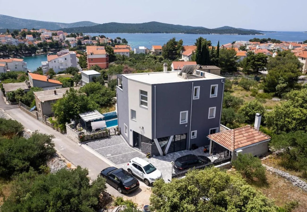 Ferienwohnung in Žaborić - Sea view penthouse Nikita