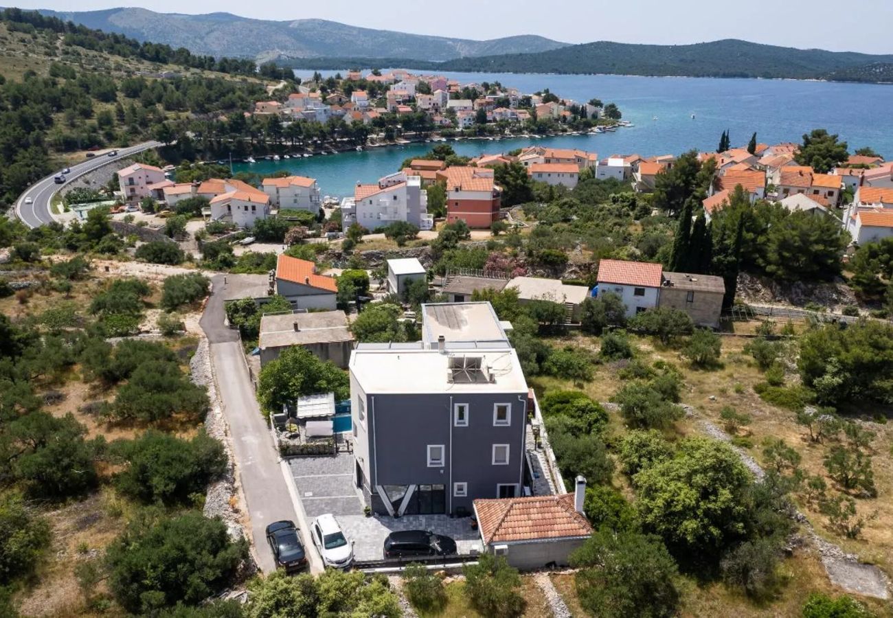 Ferienwohnung in Žaborić - Sea view penthouse Nikita