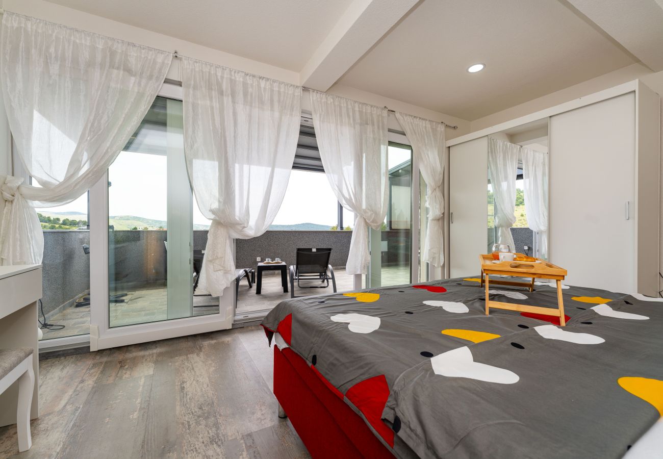 Ferienwohnung in Žaborić - Sea view penthouse Nikita