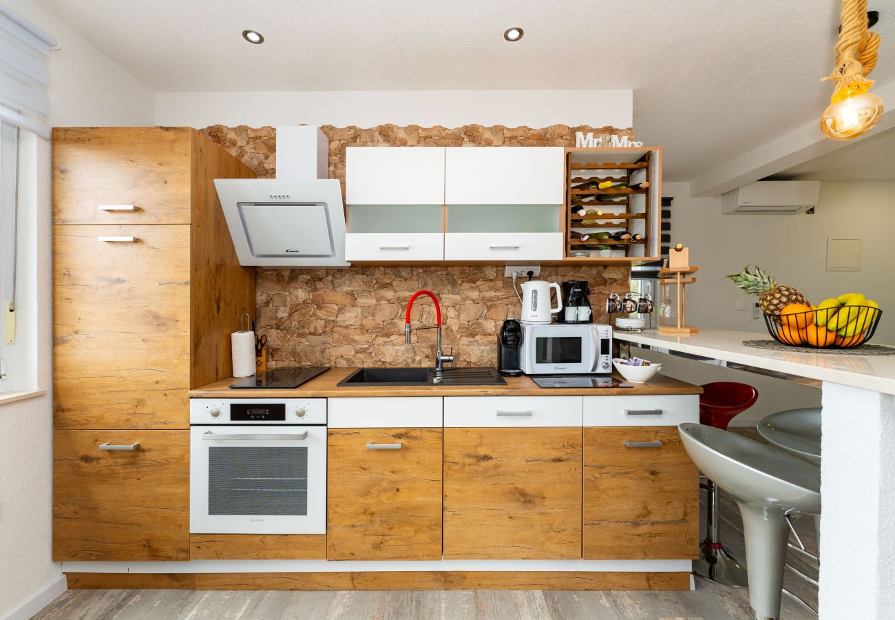 Ferienwohnung in Žaborić - Sea view penthouse Nikita