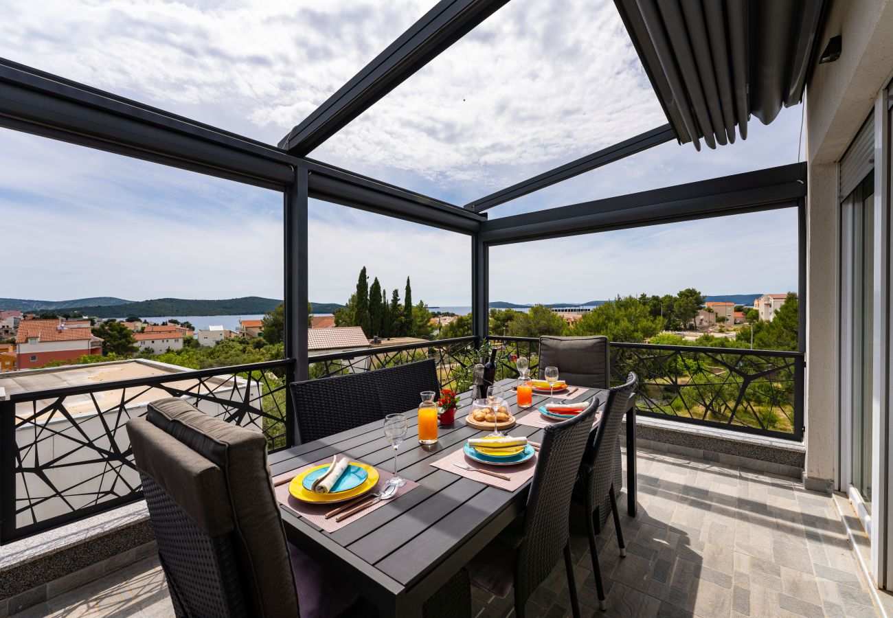 Ferienwohnung in Žaborić - Sea view penthouse Nikita