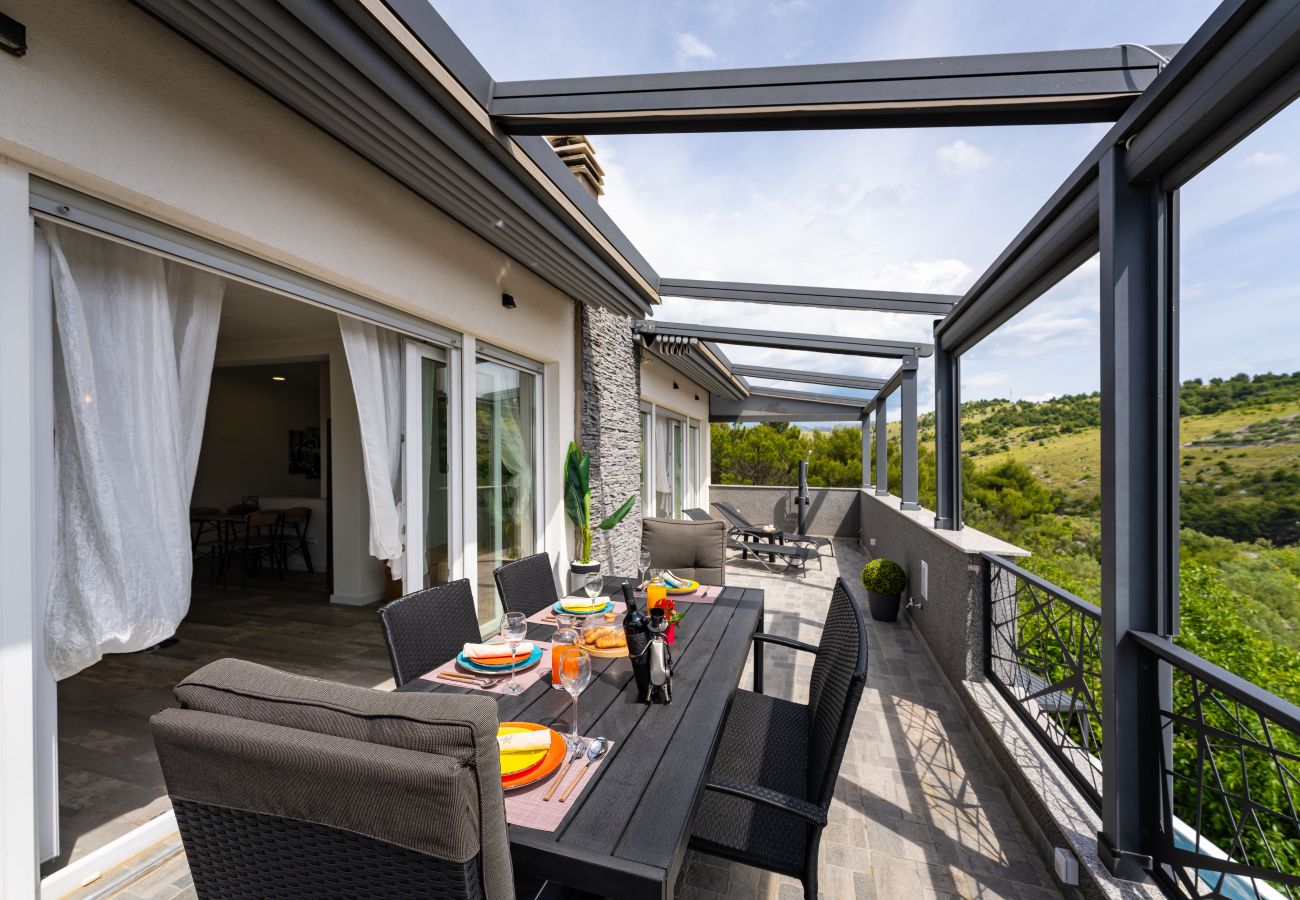 Ferienwohnung in Žaborić - Sea view penthouse Nikita