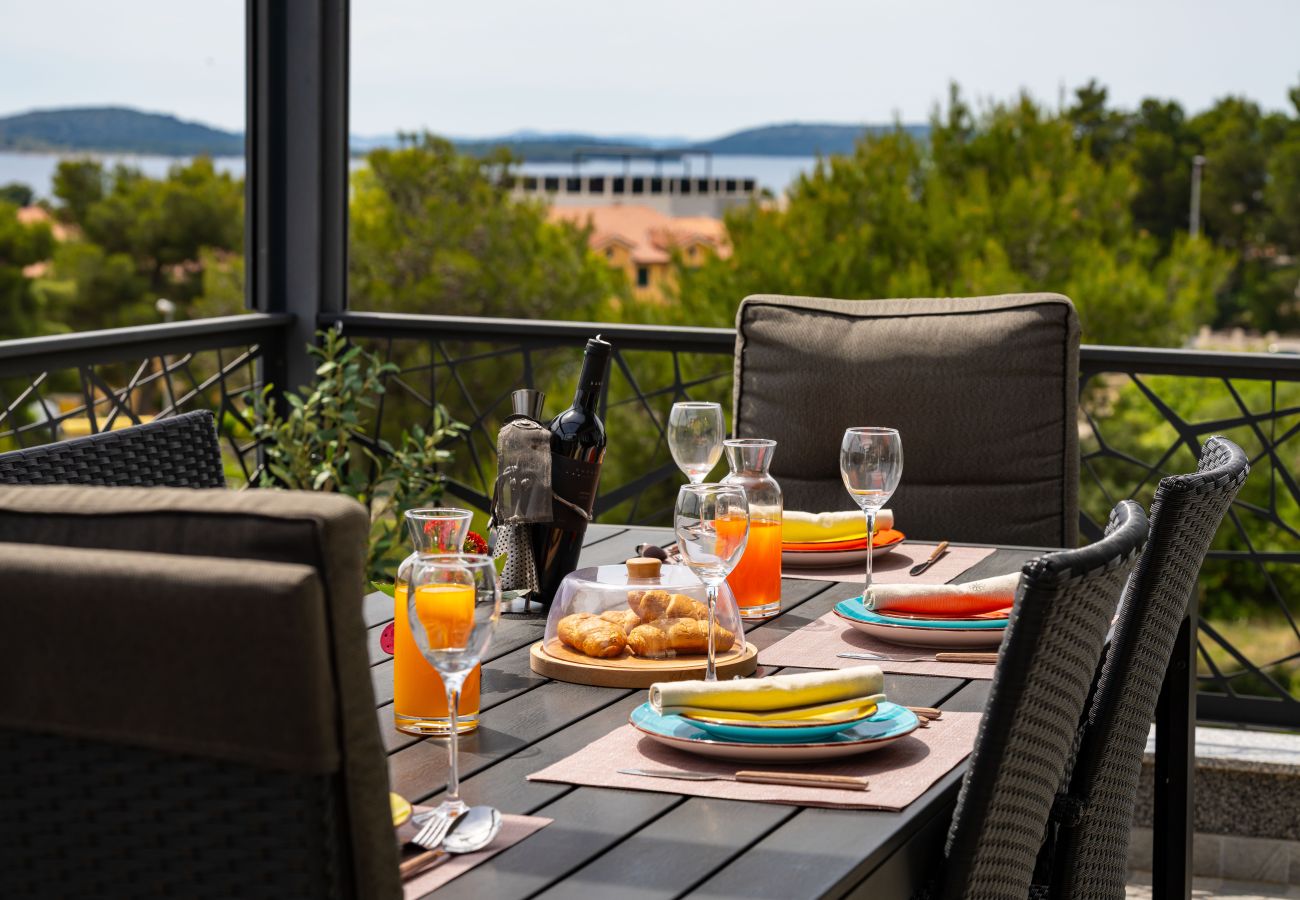Ferienwohnung in Žaborić - Sea view penthouse Nikita