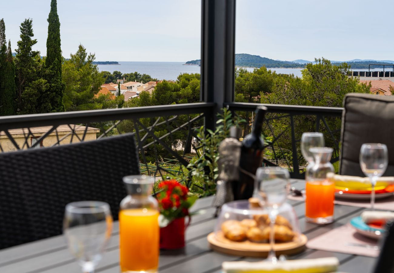 Ferienwohnung in Žaborić - Sea view penthouse Nikita