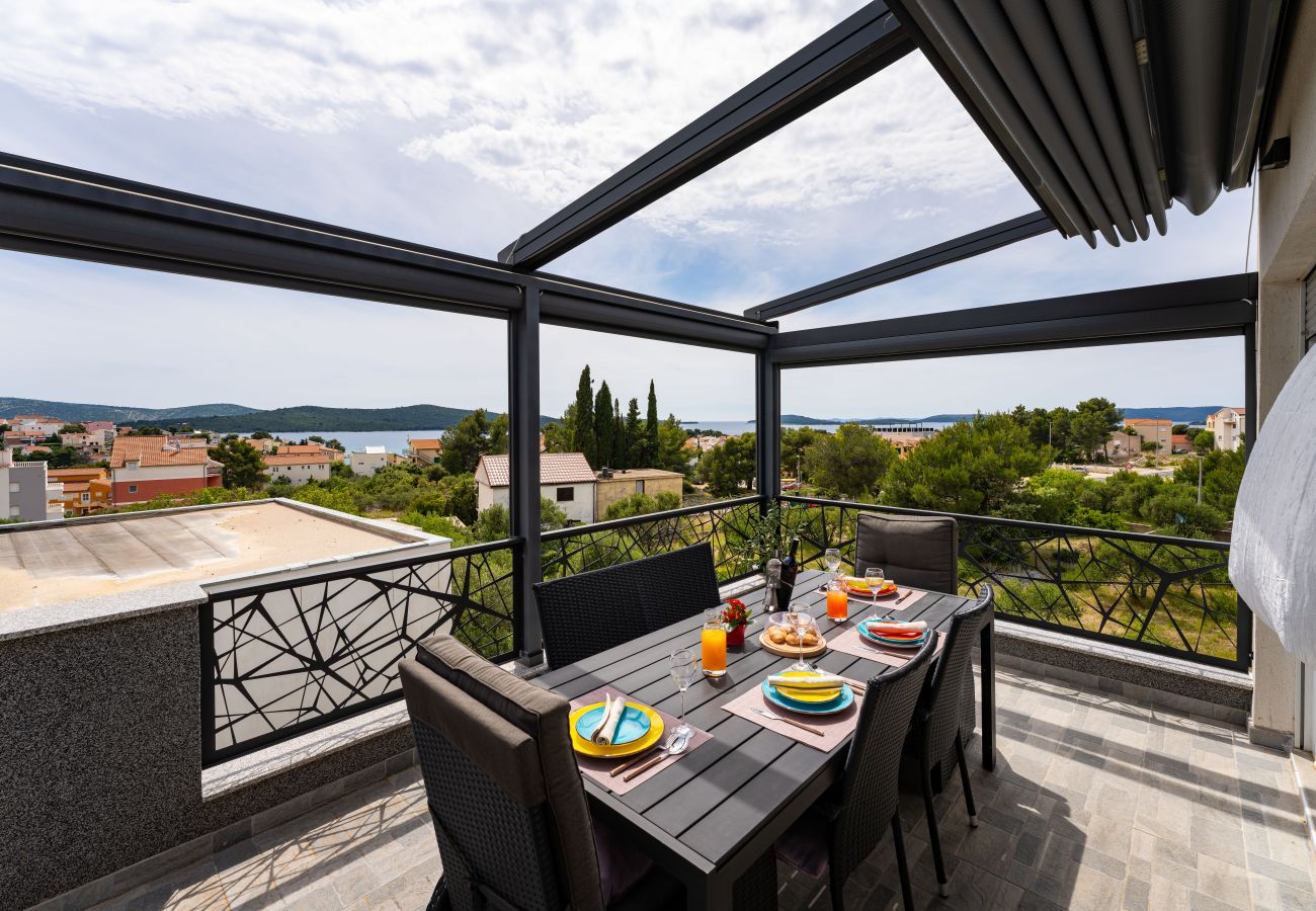 Ferienwohnung in Žaborić - Sea view penthouse Nikita