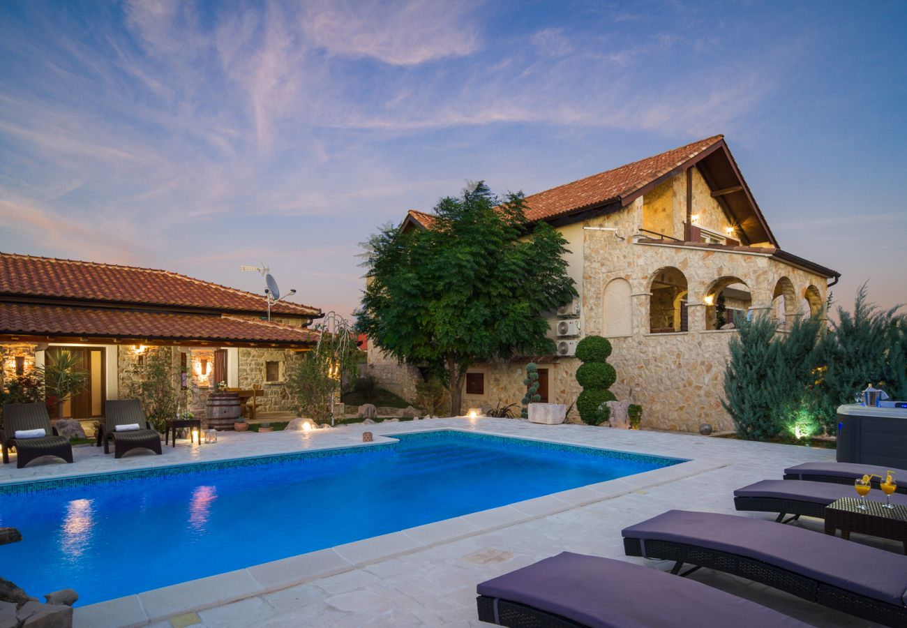 Villa in Cista Velika - Villa Olea with private heated pool